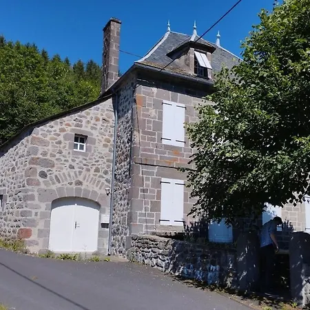 Semesterbostad Belle Maison Au Pied Du Puy Mary