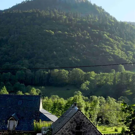 Belle Maison Au Pied Du Puy Mary Semesterbostad *