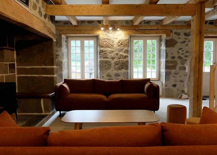 Ferienhaus Belle Maison Au Pied Du Puy Mary Le Falgoux