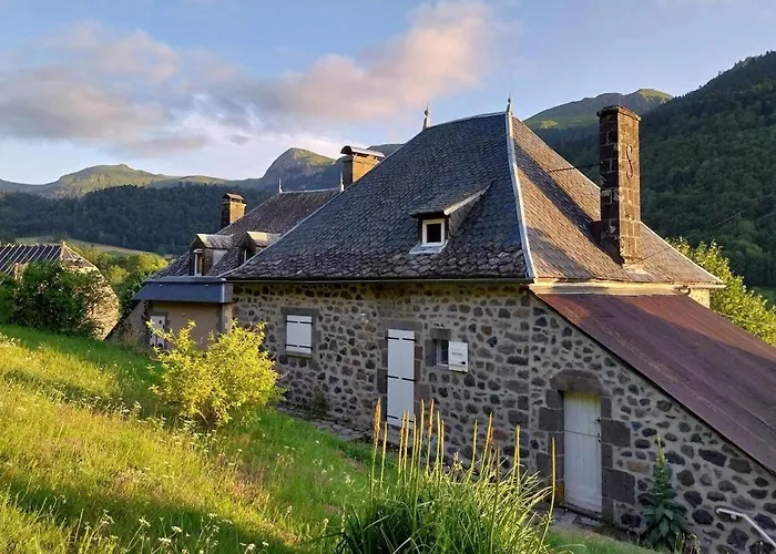 Belle Maison Au Pied Du Puy Mary Ferienhaus Le Falgoux